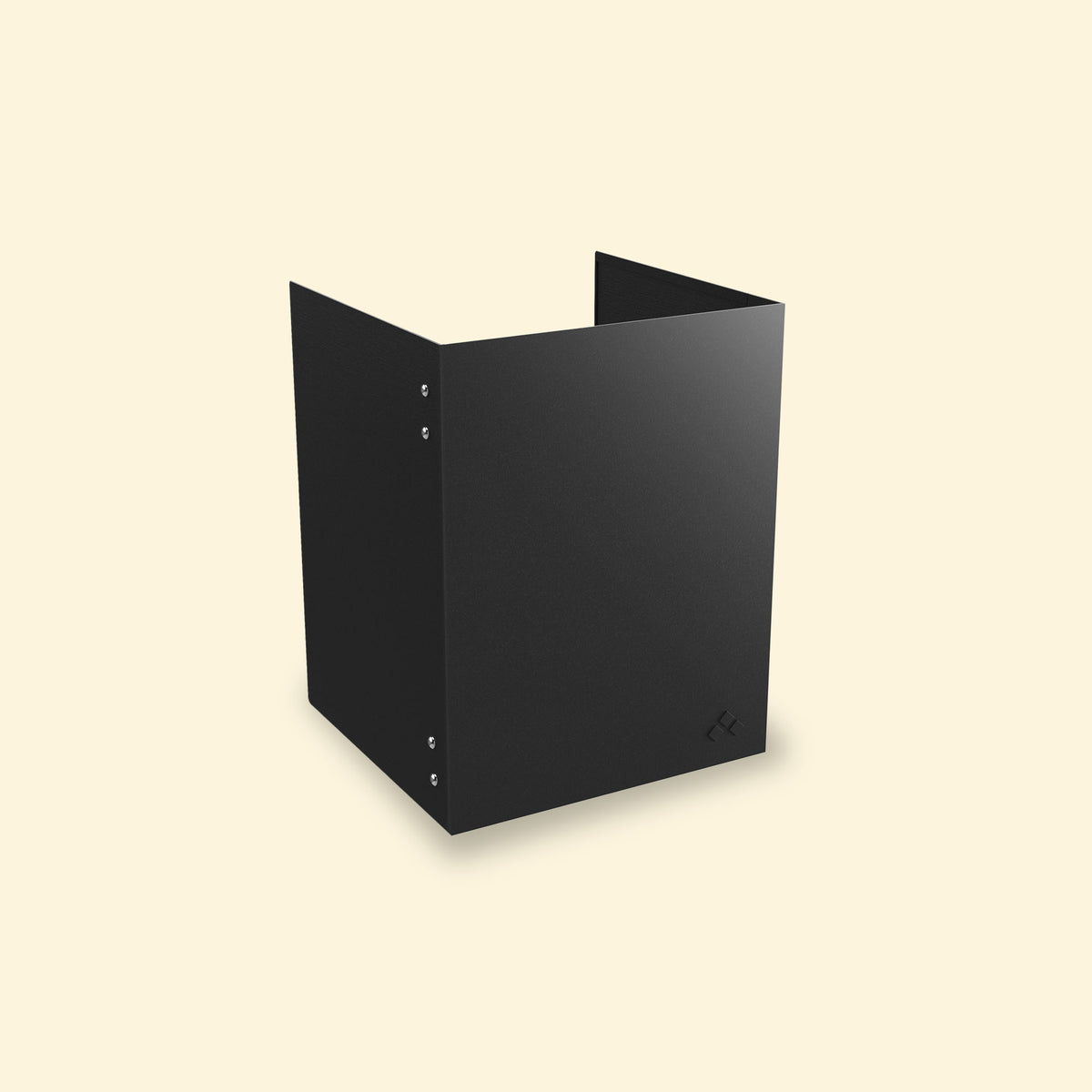 Cache-bouteille de gaz en métal couleur noir mat, présenté de trois quarts sur fond uni clair.